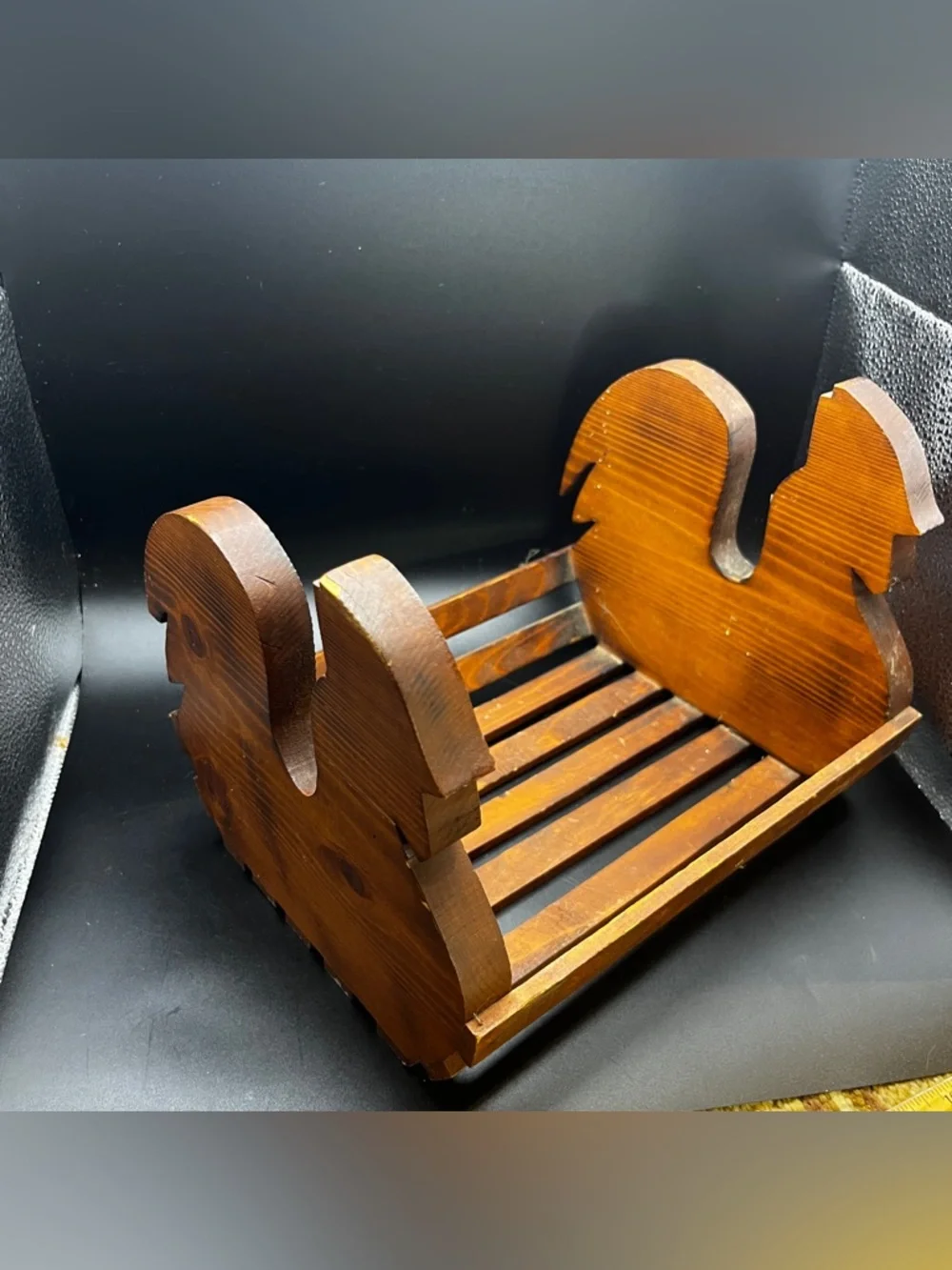 Vtg Wooden Chicken Basket Hen Shaped Slat Farmhouse Country Kitsch Bread Holder